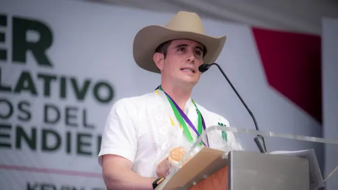 ‘Ya basta de fingir soberanía’: diputado del Movimiento del Sombrero pide ayuda internacional