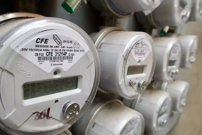 Advierte CFE sobre estafa en domicilios de usuarios