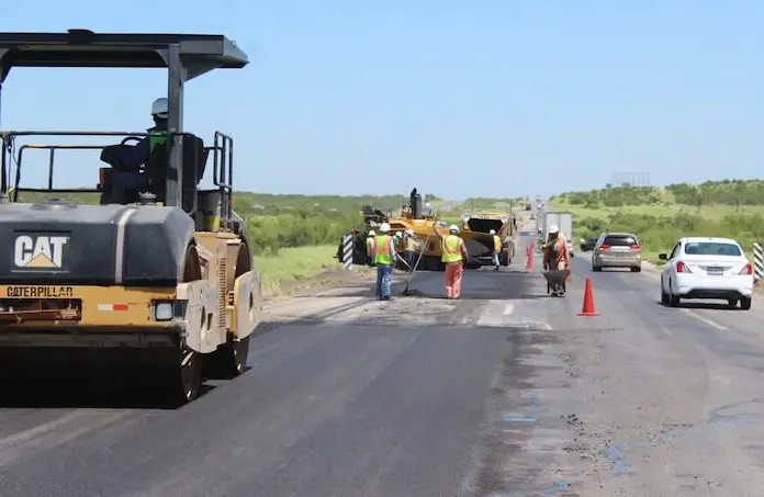 Reconstrucción de carreteras en Veracruz costará hasta 10 mil millones de pesos: Nahle