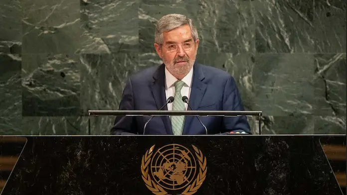 Juan Ramón de la Fuente toma licencia temporal por intervención quirúrgica: Sheinbaum