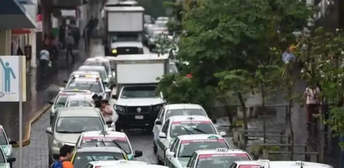 En 2026 habrá reemplacamiento obligatorio para vehículos particulares y transporte público en Veracruz