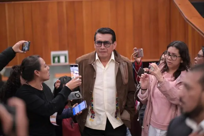 Descarta Jucopo solicitud de licencia de Verónica Hernández Giadáns