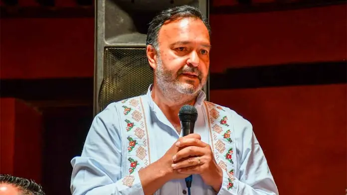 Denuncia alcalde de Pátzcuaro amenazas en su contra