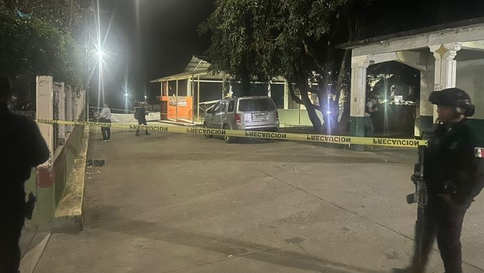 Disparan contra candidato a presidencia municipal en Oaxaca; muere su chofer