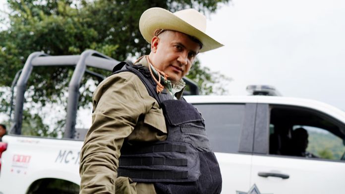 Vinculan a ‘Los Erres’ con asesinato del alcalde Carlos Manzo