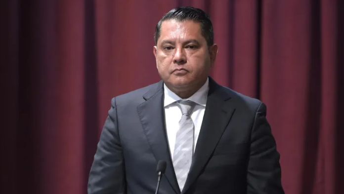 Con sindicatos de burócratas hay acuerdos, no habrá organización gremial única: Luis Arturo Santiago Martínez