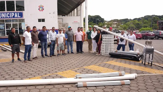 Entrega de Estanques de Geomembrana en Apoyo a la Comunidad