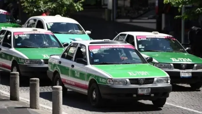 Nahle responde a denuncias por tarifas altas en taxis