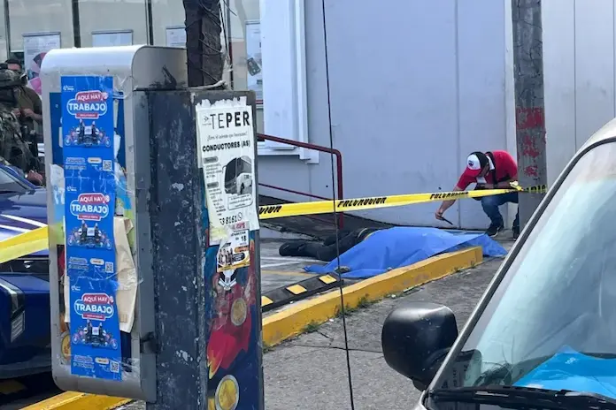 Asaltan y le quitan la vida a una persona tras salir de un banco