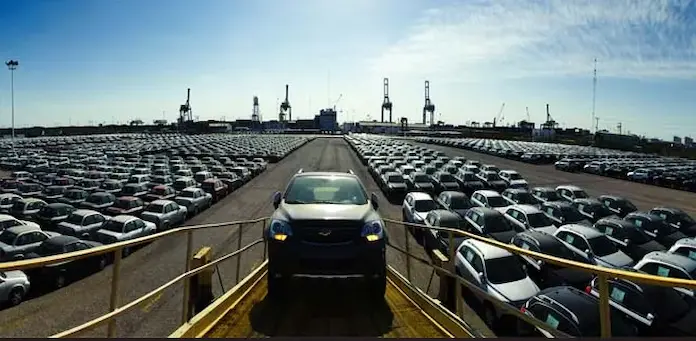 Inegi reporta disminución en la producción y exportación de vehículos ligeros durante noviembre en México