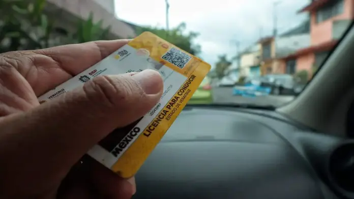 Deudores alimentarios no podrán tramitar licencia de conducir en Veracruz