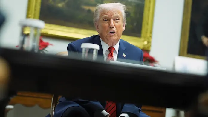 Trump acusa a México de mandar agua sucia