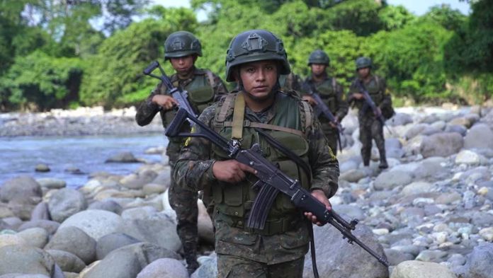 Fuerte golpe al CJNG; Ejército de Guatemala, tras fuerte enfrentamiento logra desmantelar un campamento y provocar la muerte de 42 sicarios
