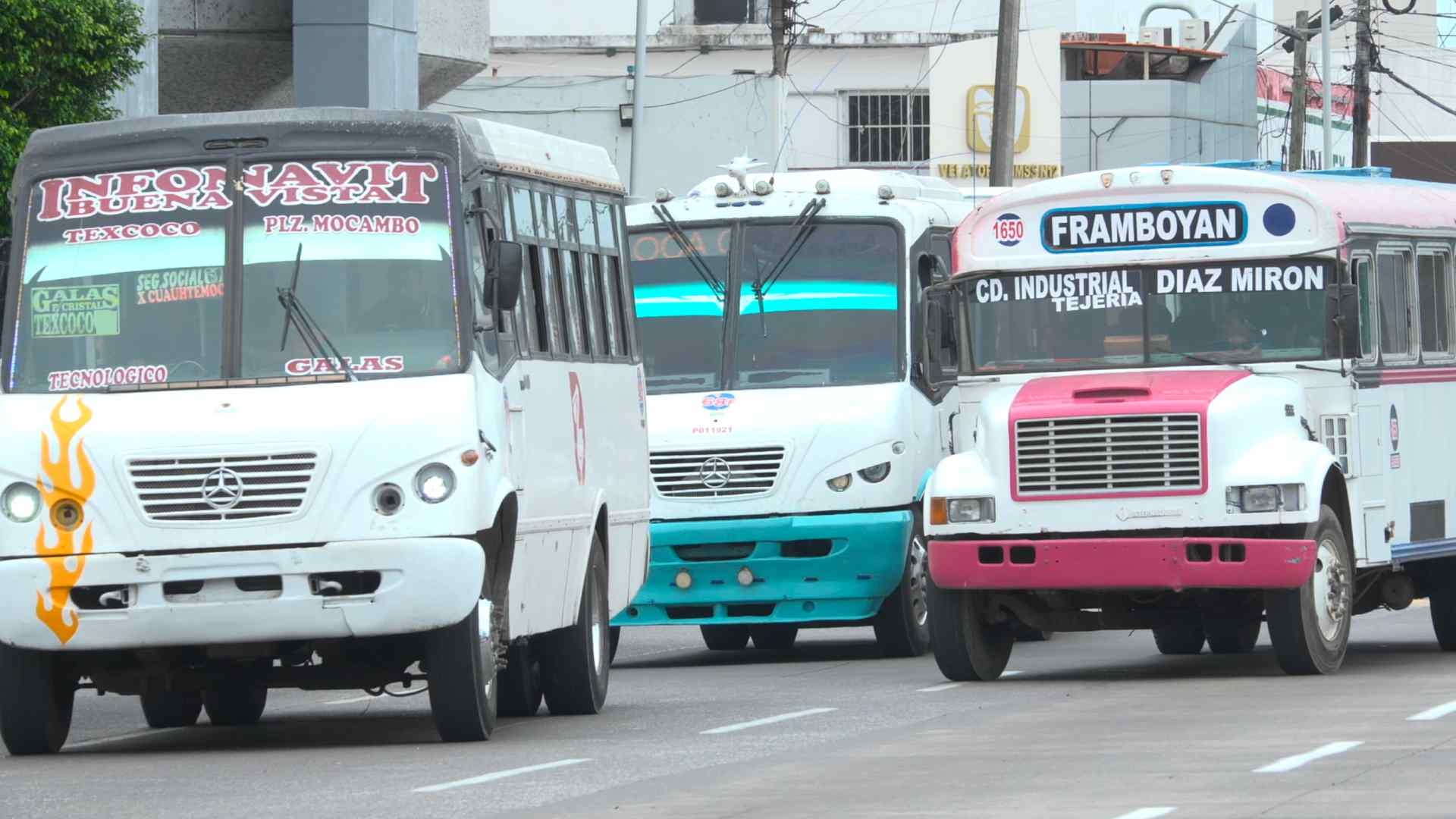 Paro de camiones en Veracruz–Boca del Río; exigen cobrar 12 pesos de pasaje