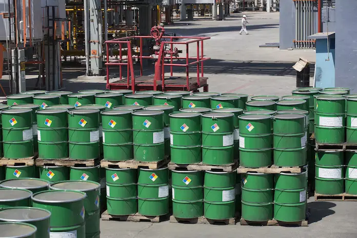 EU permitirá que México suministre petróleo a Cuba