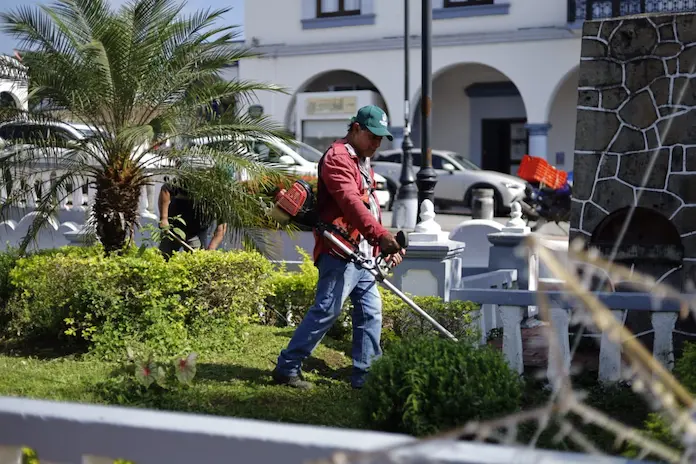 Se Refuerzan acciones de limpieza en espacios públicos del municipio