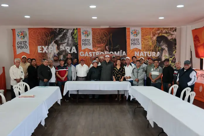 Se reúne Alcalde Manuel Eduardo Toscano con el sector pesquero