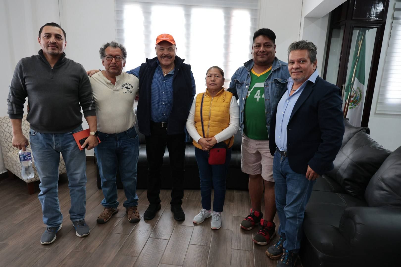 Impulsan orden y certeza jurídica en el mercado municipal