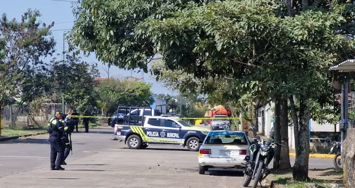 Asesinan a balazos a taxista en fraccionamiento de Córdoba