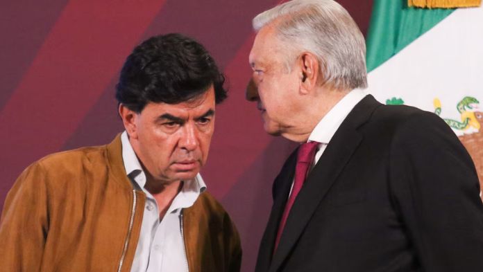 Jesús Ramírez, ex vocero de AMLO, habría comprometido unos 27,000 mdp del erario