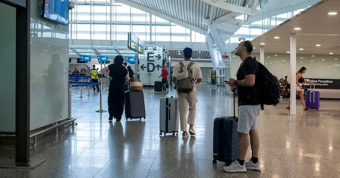 Cancillería pide a mexicanos evitar viajes a Medio Oriente; recomienda extremar precauciones