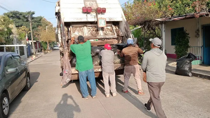 Catemaco implementa un doble turno en el servicio de recolección de residuos sólidos