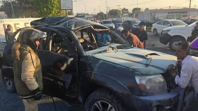 Mueren dos personas por explosión de camioneta cerca del AIFA; uno sería operador del Cártel de Sinaloa