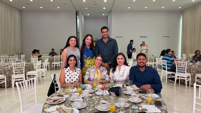 DIF municipal de San Andrés Tuxtla presente en el 5° Desayuno con Causa de Autismo Veracruz