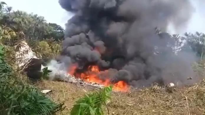 Se accidenta avión Hércules de la Fuerza Aérea de Colombia; reportan que llevaba más de 100 soldados a bordo