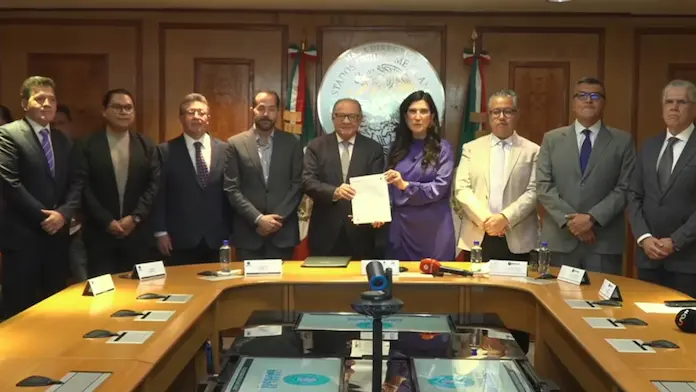 Diputados circulan proyecto de dictamen de reforma electoral sin cambiar una coma a iniciativa presidencial; se prevé votarlo el miércoles en el pleno