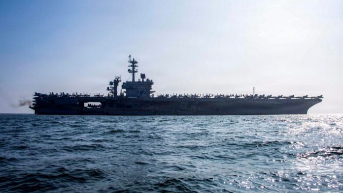 Irán ataca con misiles el portaaviones Abraham Lincoln de EE.UU.