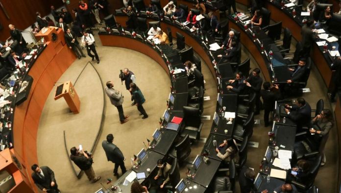 Cámara de Diputados y Senado mantienen gastos millonarios; congresos locales también reportan compras y contratos por millones