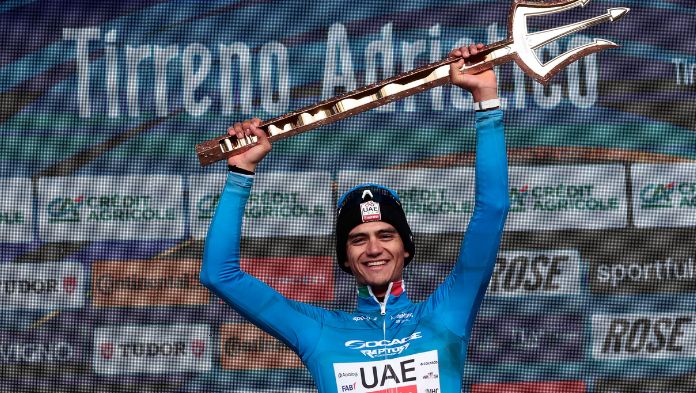 Isaac del Toro conquista el ‘Tridente’ de la Tirreno Adriático