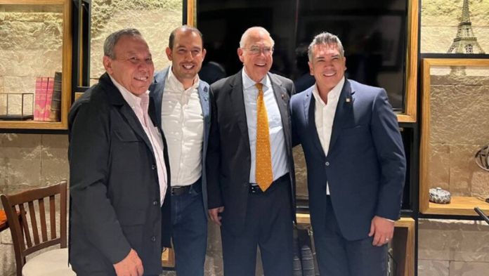 Reciben ex directivos de Pemex y LFC pensiones superiores a $1 millón