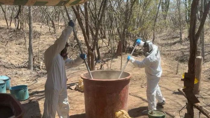 Destruye la Marina laboratorio y 600 kilogramos de metanfetamina en Sinaloa