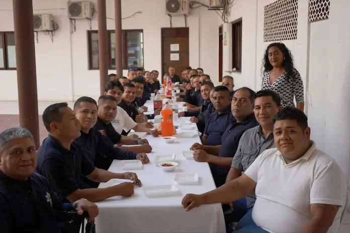 Ayuntamiento de Catemaco reconoce labor de elementos policiacos