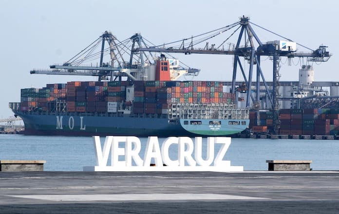 Actividad económica de México cae un 0.3 % interanual en febrero