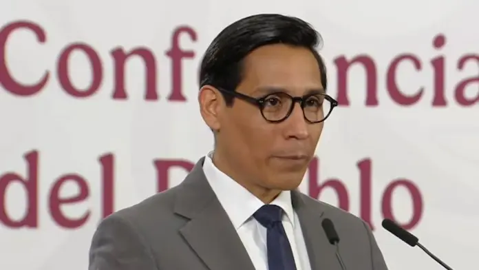 “Mentira”: Miguel Elorza, de Infodemia, pide disculpas por decir que video de mujer en Palacio Nacional era IA