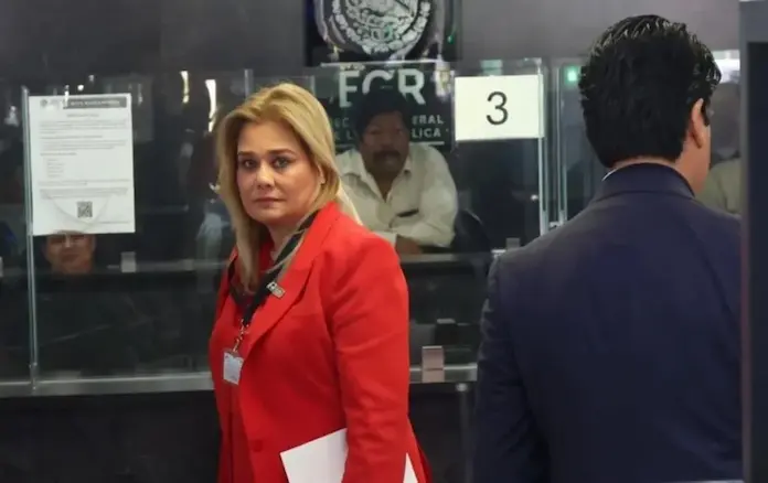 Gobernadora de Chihuahua acude a instalaciones de la FGR para declarar por caso de agentes estadounidenses
