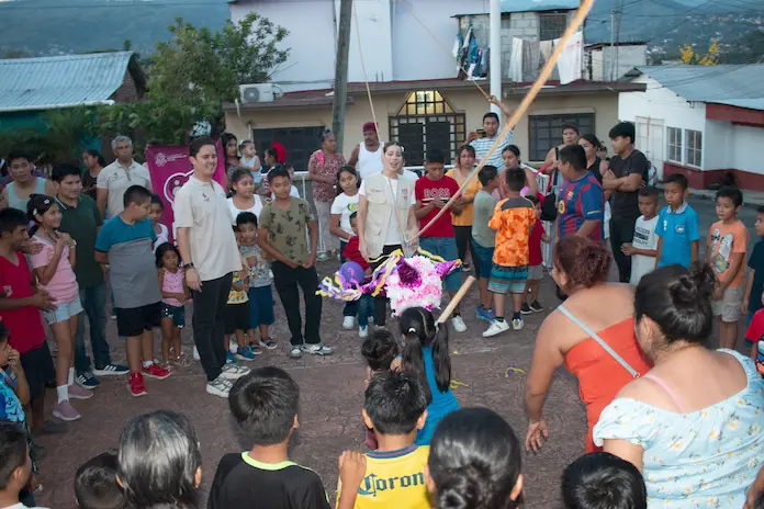 DIF – Municipio de San Andrés Tuxtla sigue llevando diversión a los niños de comunidades y colonias de San Andres Tuxtla