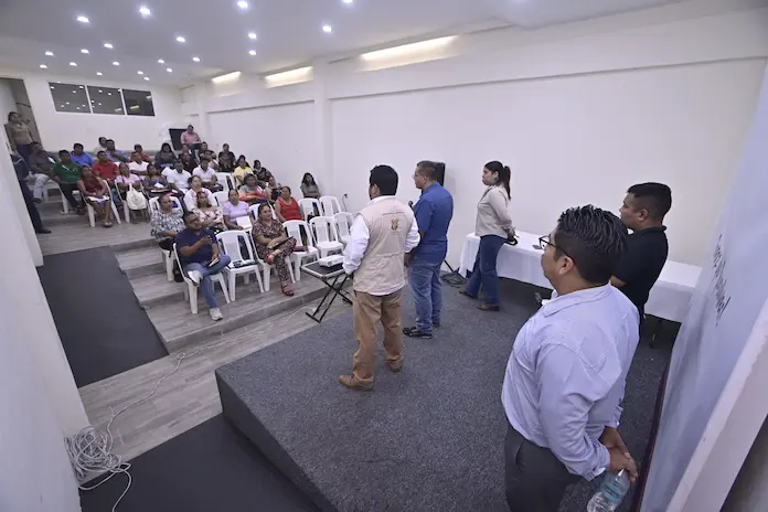 Capacitan a agentes municipales para fortalecer el trabajo comunitario en San Andrés Tuxtla