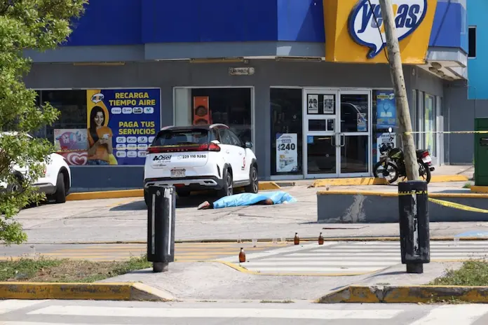 Asesinan a balazos a masculino en Boca del Río