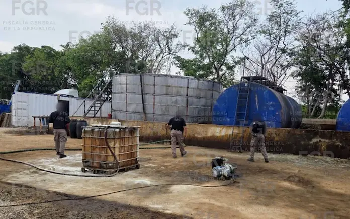 FGR asegura más de 256 mil litros de hidrocarburo en Veracruz