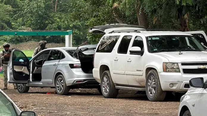 Localizan bolsas con restos humanos en carroza fúnebre en Poza Rica