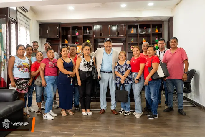 Alcalde Norberto Toscano atiende y da seguimiento a peticiones ciudadanas