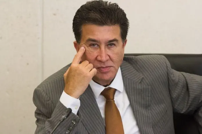 Héctor Yunes Landa renuncia al PRI tras 45 años de militancia