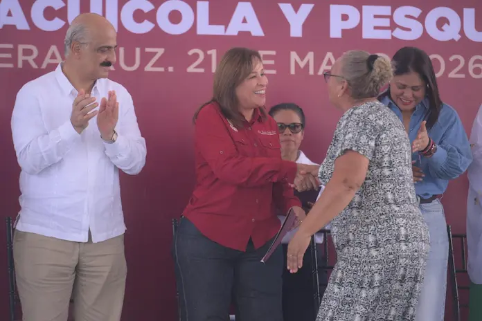 «No den dinero a sus líderes”: Nahle tras dar apoyos a pescadores