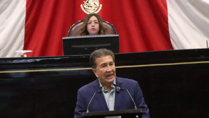 Héctor Yunes anuncia su renuncia al PRI, tras 45 años de militancia
