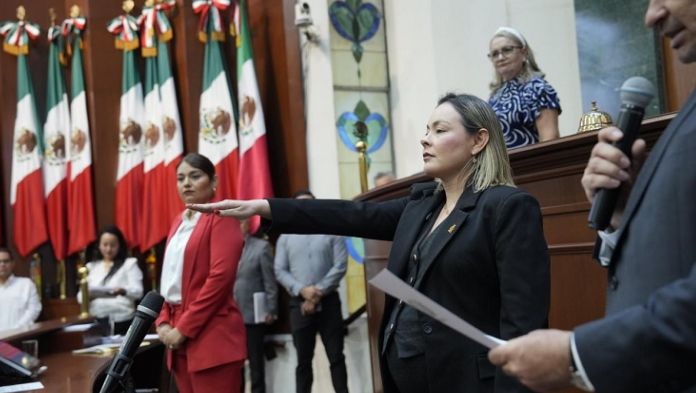 Rubén Rocha  pide licencia y Yeraldine Bonilla, asume la gubernatura de Sinaloa