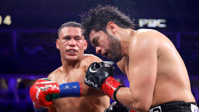 Gilberto ‘Zurdo’ Ramírez hospitalizado tras brutal nocaut ante David Benavidez